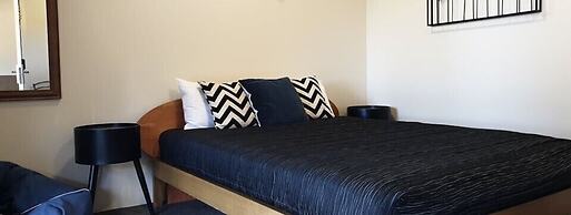 Lakes Edge Lodge