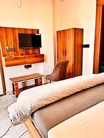 HOTEL R R TRIPATHI
