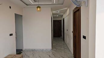 HOTEL R R TRIPATHI