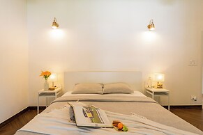 ELIVAAS  Lumin 4 BHK with Pool in Arpora