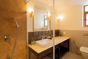 ELIVAAS  Lumin 4 BHK with Pool in Arpora