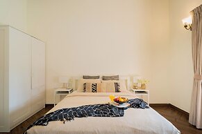 ELIVAAS  Lumin 4 BHK with Pool in Arpora