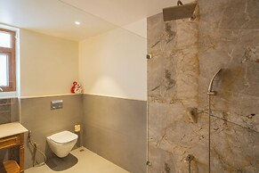 ELIVAAS  Lumin 4 BHK with Pool in Arpora