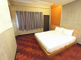 GO INN Silom BTS Surasak