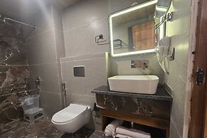 Hotel Vishnu Sarovar