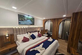 Hotel Vishnu Sarovar