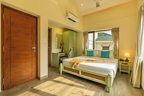 ELIVAAS Azalea 3 BHK with Pvt Pool