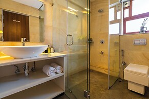 ELIVAAS Azalea 3 BHK with Pvt Pool