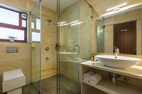 ELIVAAS Azalea 3 BHK with Pvt Pool
