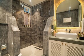 ELIVAAS Vacasa 5BHK PetFriendly & Pool