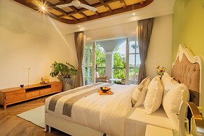 ELIVAAS Vacasa 5BHK PetFriendly & Pool
