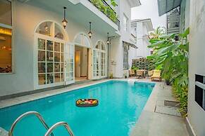 ELIVAAS Vacasa 5BHK PetFriendly & Pool