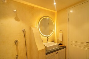 ELIVAAS Vacasa 5BHK PetFriendly & Pool