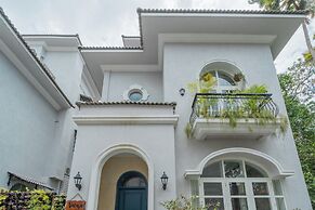 ELIVAAS Vacasa 5BHK PetFriendly & Pool