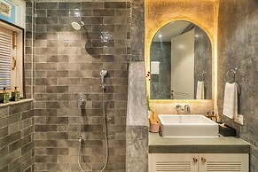 ELIVAAS Vacasa 5BHK PetFriendly & Pool