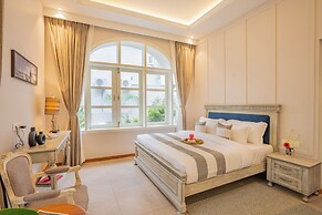 ELIVAAS Vacasa 5BHK PetFriendly & Pool