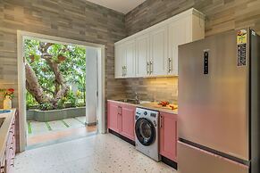ELIVAAS Vacasa 5BHK PetFriendly & Pool