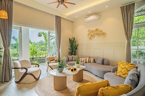 ELIVAAS Vacasa 5BHK PetFriendly & Pool