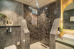ELIVAAS Vacasa 5BHK PetFriendly & Pool