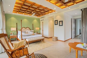 ELIVAAS Vacasa 5BHK PetFriendly & Pool