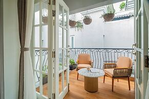 ELIVAAS Vacasa 5BHK PetFriendly & Pool