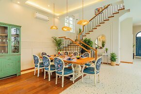 ELIVAAS Vacasa 5BHK PetFriendly & Pool