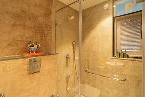 ELIVAAS Vacasa 5BHK PetFriendly & Pool