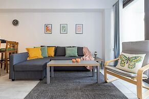 Crystal 2-BR Apt & Balcony in Larnaca