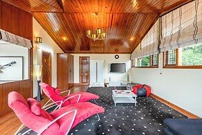 ELIVAAS 3 BHK with lounge The Meadow
