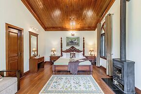 ELIVAAS 3 BHK with lounge The Meadow