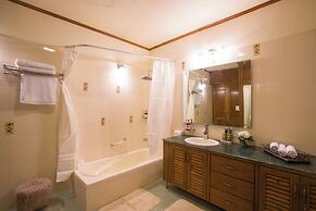 ELIVAAS 3 BHK with lounge The Meadow
