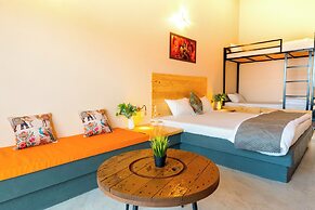 Aavaas Farm Hostel