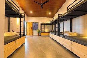 Aavaas Farm Hostel
