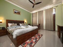 AASRA PARADISE HOTEL