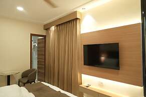 The Roseville Grand