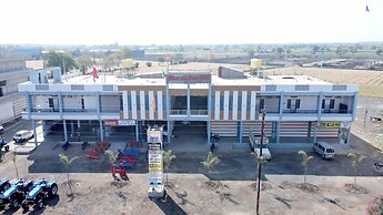 Laxminarayan Hotel