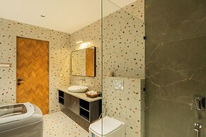 ELIVAAS Kamerios Maris 1 BHK Apartment