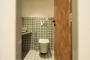 ELIVAAS Kamerios Maris 1 BHK Apartment