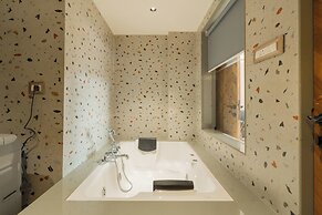 ELIVAAS Kamerios Maris 1 BHK Apartment