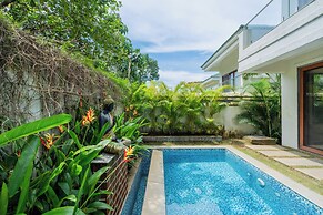 ELIVAAS Villa Valerie 3BHK Pool & Bar