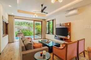 ELIVAAS Villa Valerie 3BHK Pool & Bar