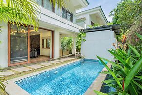 ELIVAAS Villa Valerie 3BHK Pool & Bar