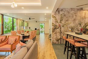 ELIVAAS Villa Valerie 3BHK Pool & Bar