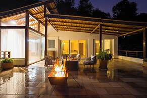 ELIVAAS Antarmann Casa Ember 2BHK