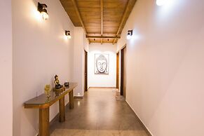 ELIVAAS Antarmann Casa Ember 2BHK