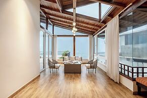 ELIVAAS Antarmann Casa Ember 2BHK