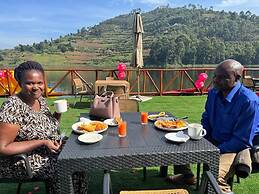 Bunyonyi Luxury Resort