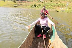 Bunyonyi Luxury Resort