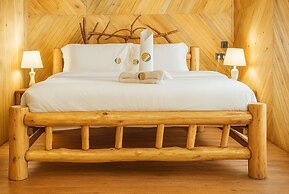 Bunyonyi Luxury Resort