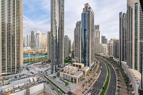 1 BR Apt Luxury at Burj Crown
